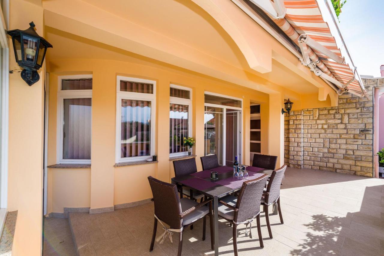 Villa Dalmatina Zadar Mit Pool Екстериор снимка