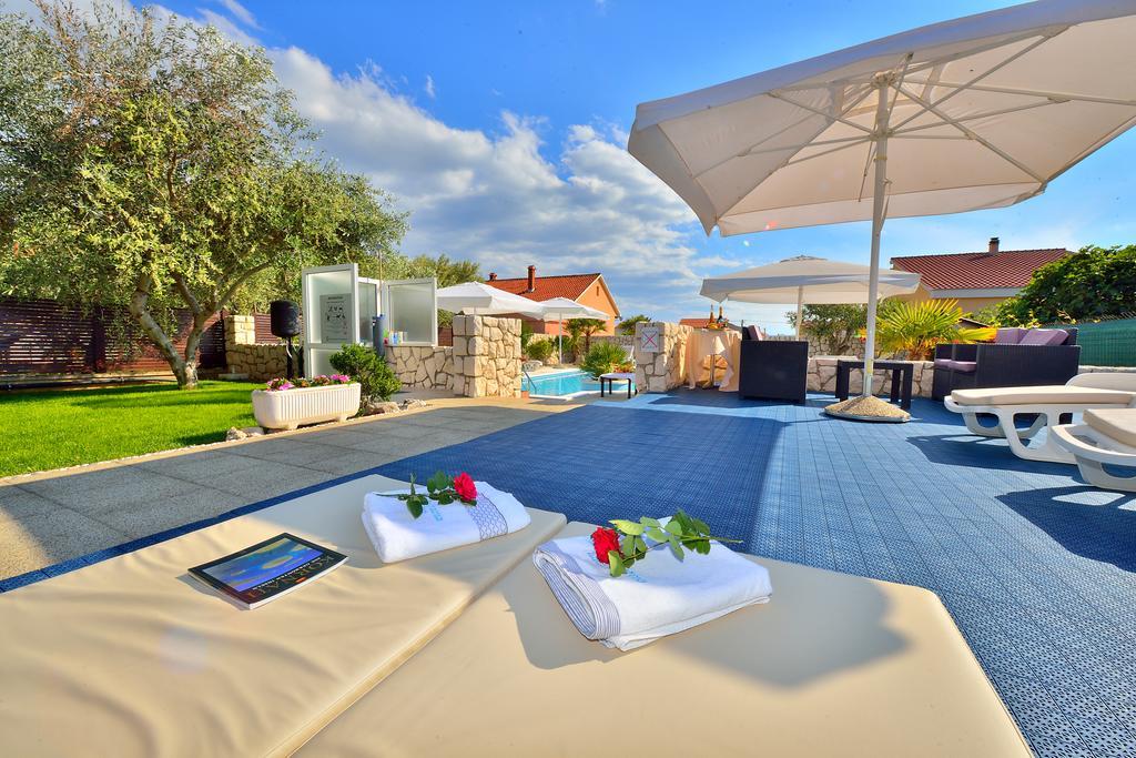 Villa Dalmatina Zadar Mit Pool Екстериор снимка